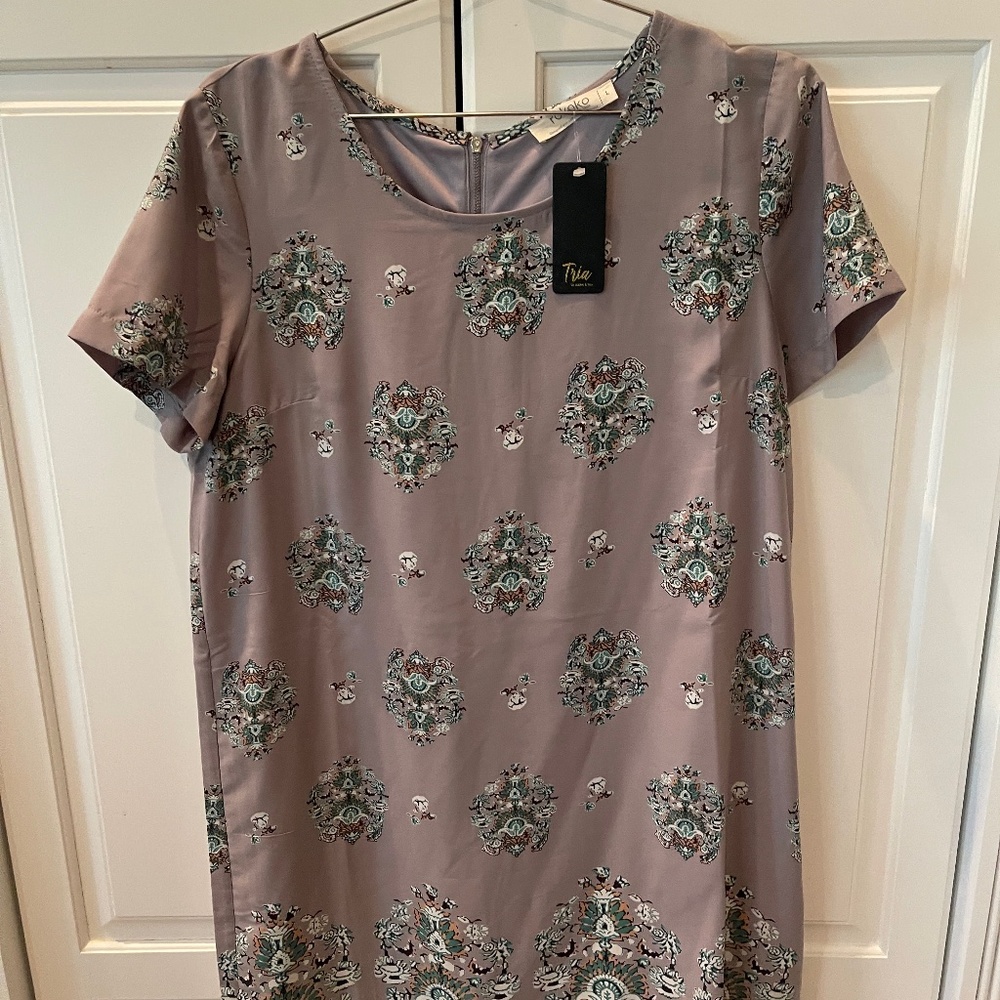 SOPHIE & TREY WOMEN'S SIZE LARGE LAVENDER DRESS - BRAND NEW WITH TAGS